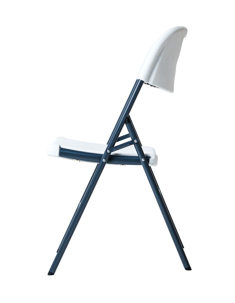 Mesa con sillas 3